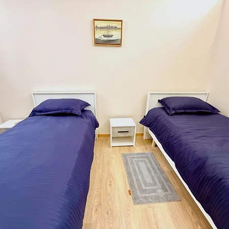 빌라 Orange Tree House 티라나