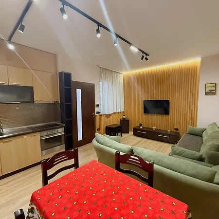 Orange Tree House 티라나