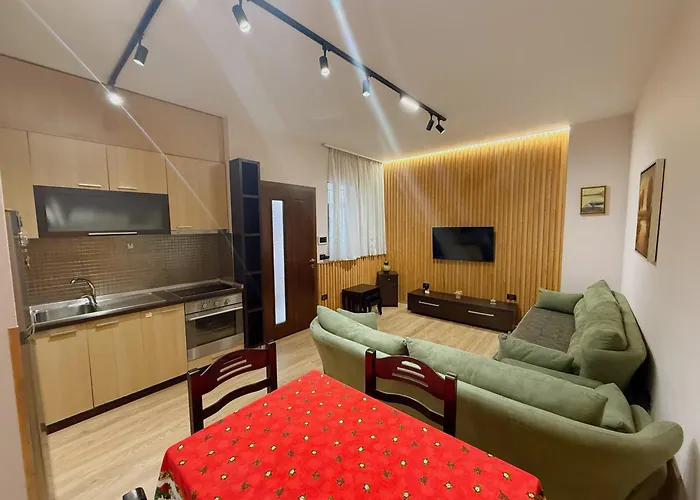 Orange Tree House 티라나