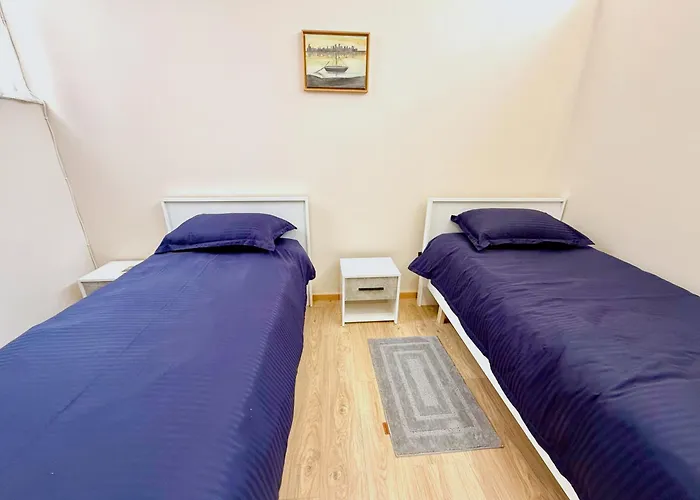 ヴィラ Orange Tree House ティラナ